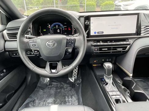 Used 2025 Toyota Camry SE w/ Multimedia Upgrade Package FWD image 18