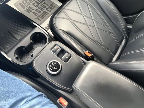 Used 2023 Ford Mustang Mach-E Select image 16