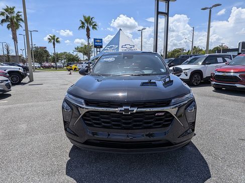 Certified 2026 Chevrolet Trax RS w/ Driver Confidence Package FWD image 8