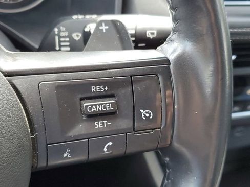 Used 2022 Nissan Rogue S image 23