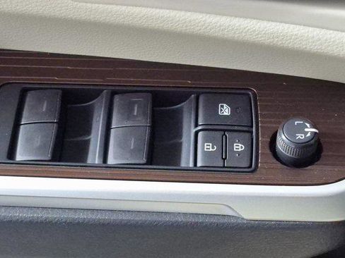 Certified 2023 Toyota Sienna XLE image 14