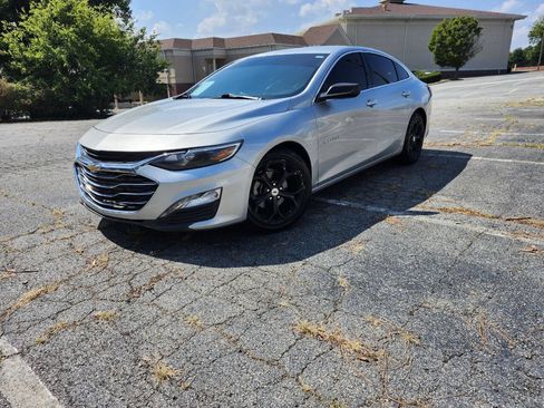 Used 2021 Chevrolet Malibu LT FWD image 3