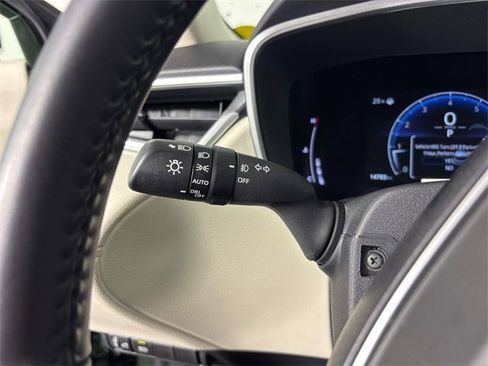 Used 2024 Toyota Corolla Cross XLE image 26