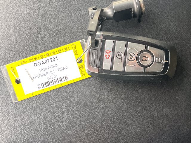 Used 2024 Ford Explorer XLT w/ Equipment Group 202A AWD/4WD image 41