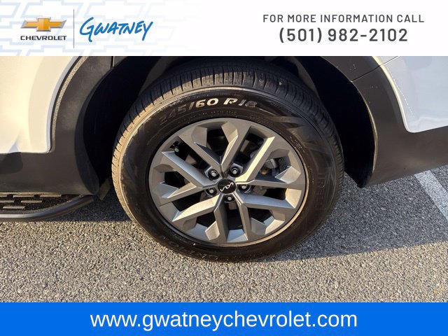 Used 2025 Kia Telluride LX FWD image 10