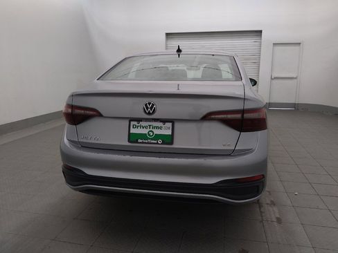 Used 2024 Volkswagen Jetta SE FWD image 7