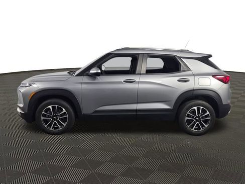 Used 2025 Chevrolet TrailBlazer LT w/ Convenience Package FWD image 5