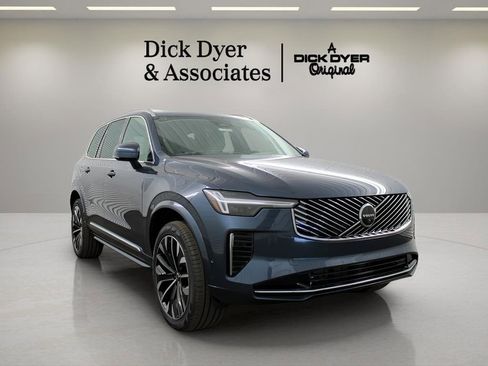 New 2026 Volvo XC90 B6 Plus image 1