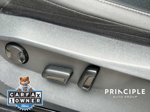 Used 2024 Volkswagen Tiguan SE R-Line AWD/4WD image 18