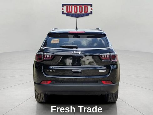 Used 2025 Jeep Compass Latitude w/ Convenience Group AWD/4WD image 5