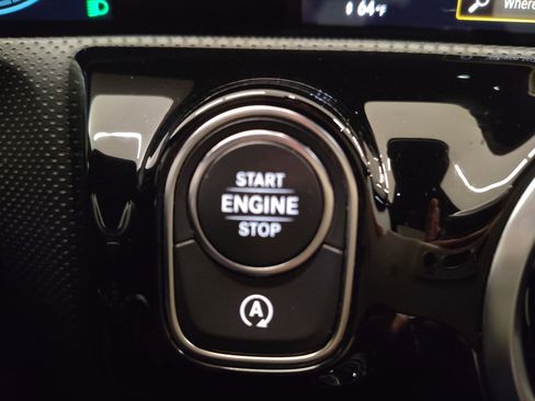 Certified 2020 Mercedes-Benz CLA 250 4MATIC image 26