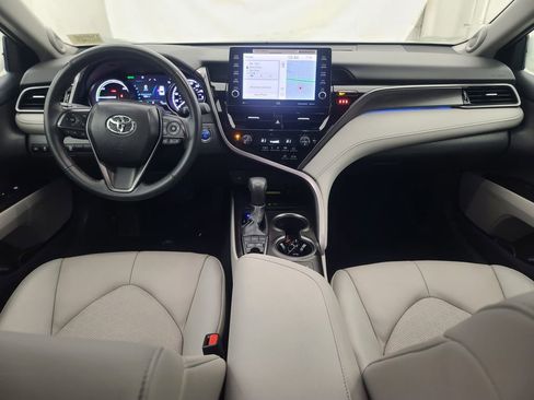 Used 2024 Toyota Camry XSE w/ Navigation Package image 21