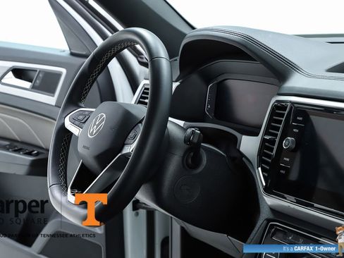 Used 2023 Volkswagen Atlas Cross Sport SE w/ Panoramic Sunroof Package image 35