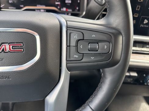 Used 2025 GMC Sierra 1500 SLT image 12