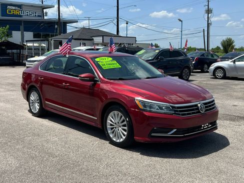 Used 2017 Volkswagen Passat 1.8T SE FWD image 4