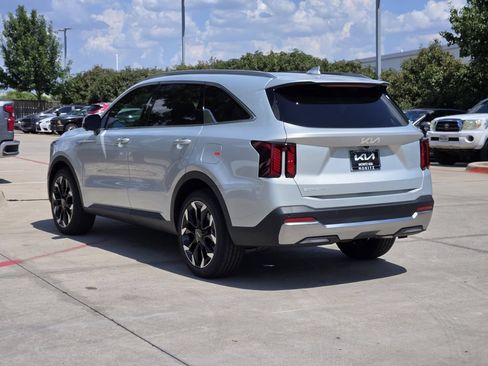 New 2026 Kia Sorento SX FWD image 3