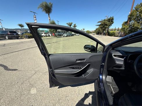 Used 2020 Toyota Corolla XSE image 72