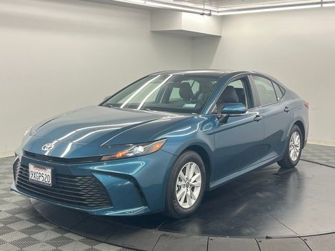 Used 2026 Toyota Camry LE FWD image 3