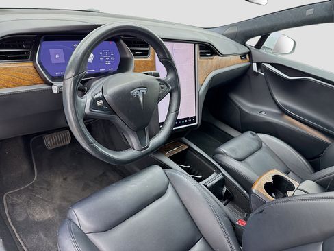 Used 2020 Tesla Model S Long Range Plus image 7