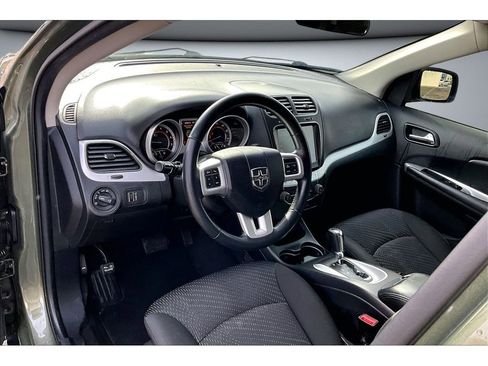 Used 2018 Dodge Journey SXT w/ Safe & Sound Group image 15