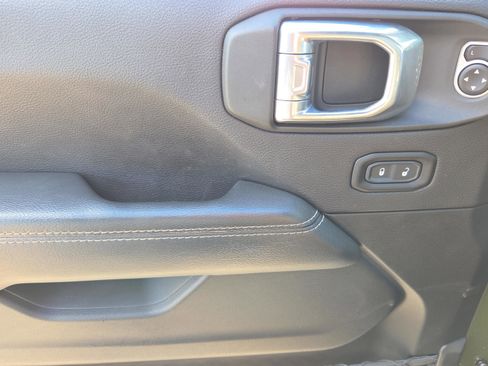 Used 2021 Jeep Wrangler Unlimited Rubicon image 24