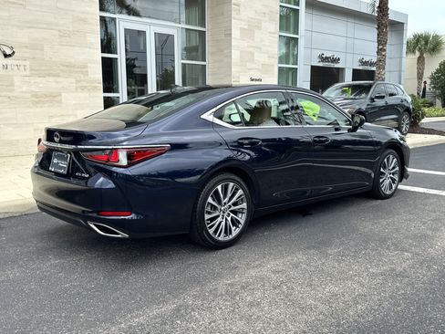 Used 2019 Lexus ES 350 w/ Accessory Package 2 FWD image 4