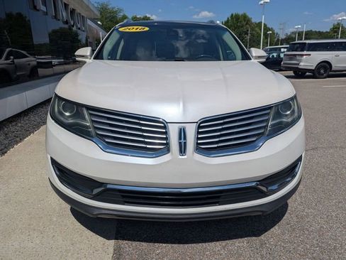 Used 2018 Lincoln MKX Reserve w/ Lincoln MKX Climate Package FWD image 11