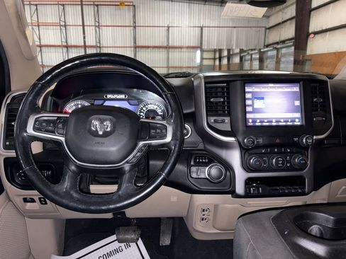 Used 2019 RAM 1500 Big Horn image 19