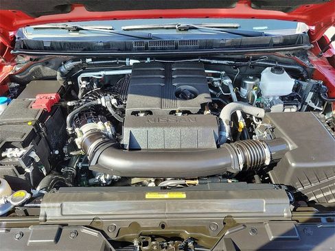 Certified 2025 Nissan Frontier SV image 25