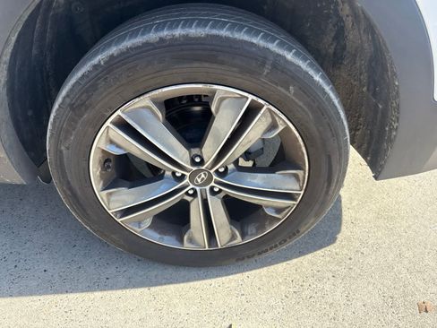 Used 2016 Hyundai Santa Fe SE w/ Option Group 03 AWD/4WD image 9