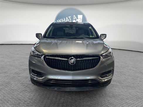 Used 2018 Buick Enclave Essence image 9