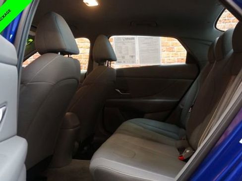 Used 2023 Hyundai Elantra SEL w/ Convenience Package image 30