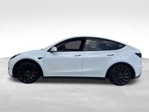Used 2023 Tesla Model Y Performance AWD/4WD image 2