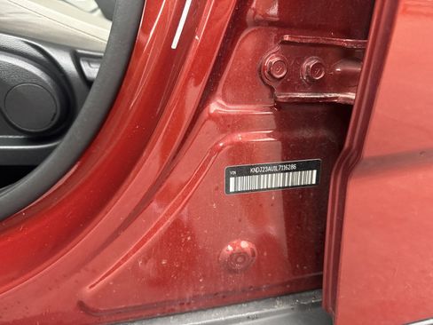 Used 2020 Kia Soul LX FWD image 20
