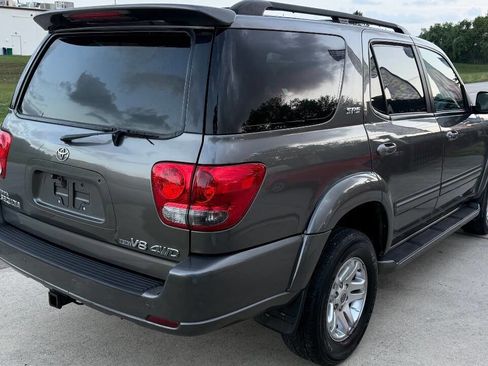 Used 2006 Toyota Sequoia SR5 image 5