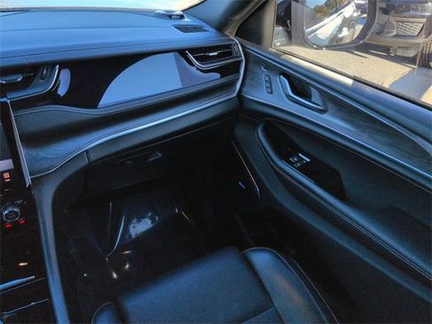 Certified 2023 Jeep Grand Cherokee Overland w/ Adv Protech Group III image 16