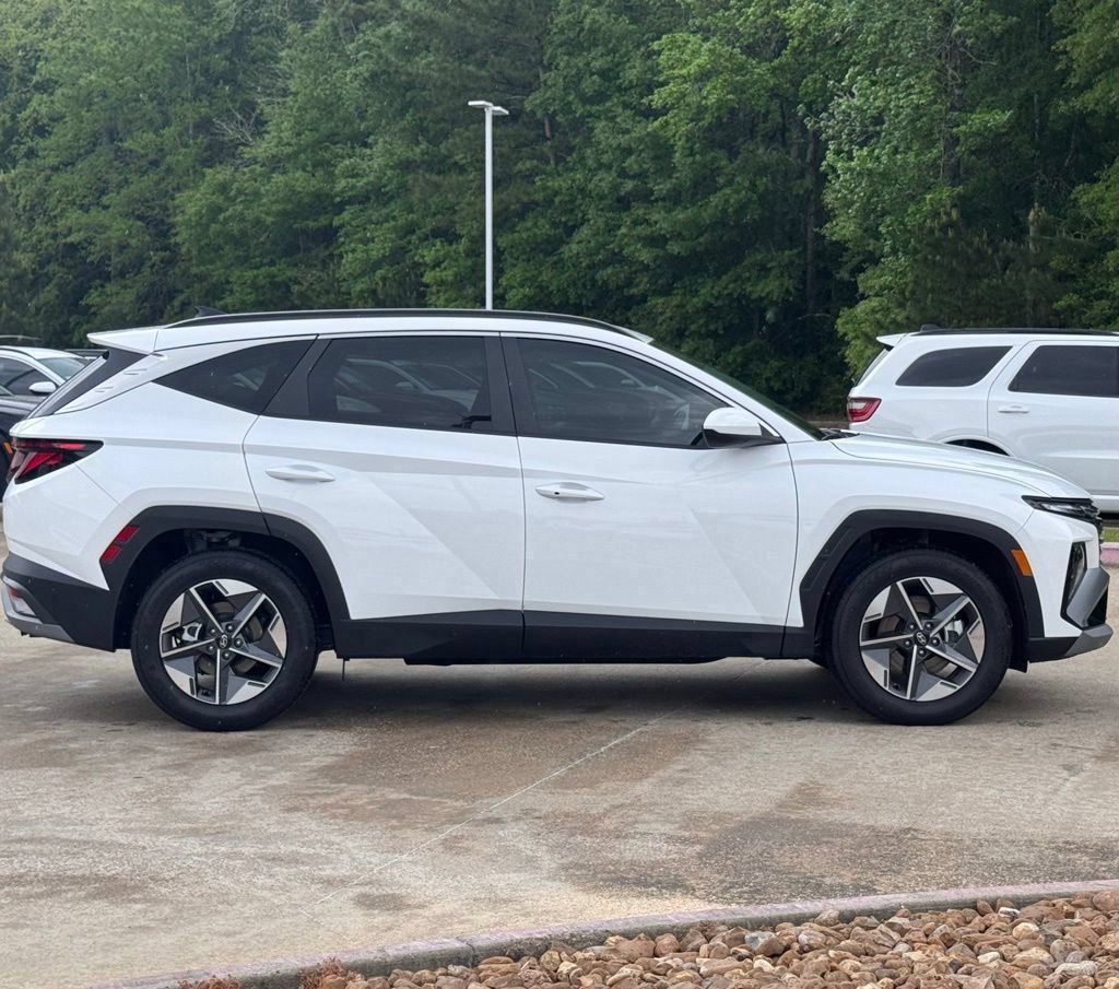 New 2026 Hyundai Tucson SEL Plus FWD image 9