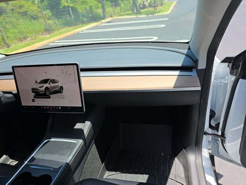 Used 2023 Tesla Model Y Long Range AWD/4WD image 20