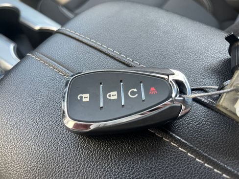 Used 2025 Chevrolet Blazer LT image 25