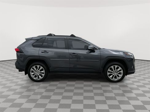 Used 2024 Toyota RAV4 XLE Premium FWD image 5