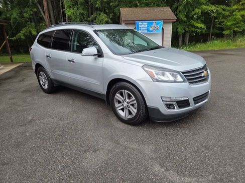 Used 2017 Chevrolet Traverse LT AWD/4WD image 8