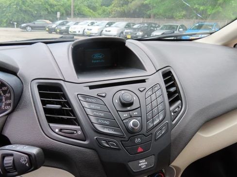 Used 2014 Ford Fiesta SE FWD image 20