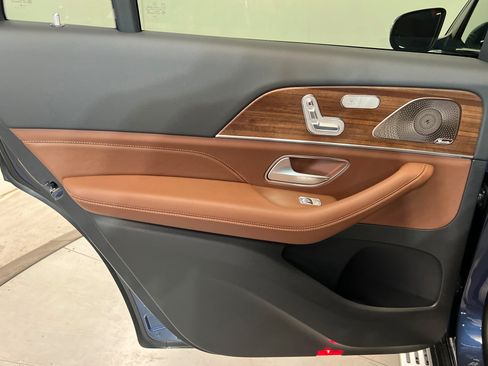 New 2026 Mercedes-Benz GLS 450 4MATIC image 18