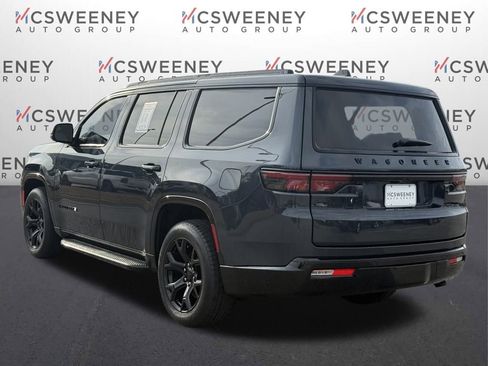 Used 2023 Jeep Wagoneer Series II image 3