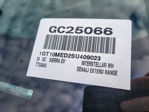 New 2025 GMC Sierra EV Denali image 21