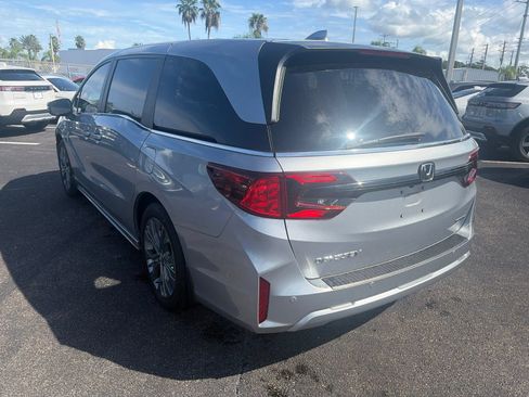 Used 2025 Honda Odyssey Touring image 5
