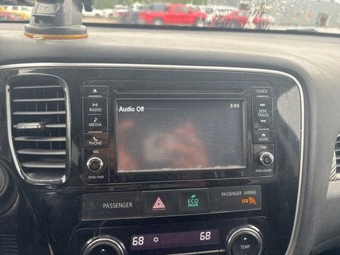 Used 2017 Mitsubishi Outlander ES AWD/4WD image 20