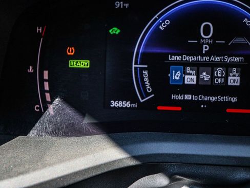 Used 2025 Toyota Camry SE image 50