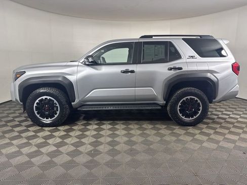 Used 2025 Toyota 4Runner TRD Off-Road image 7