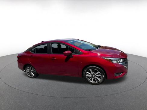 Used 2025 Nissan Versa SV FWD image 2